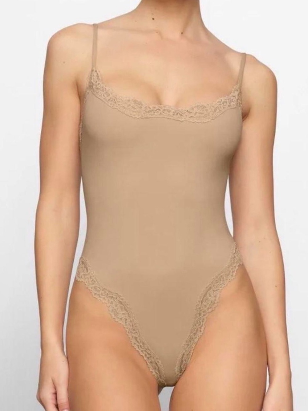 💛 SKIMS Fits Everybody Lace Cami Bodysuit | Sand | XL | NWT 🏷️